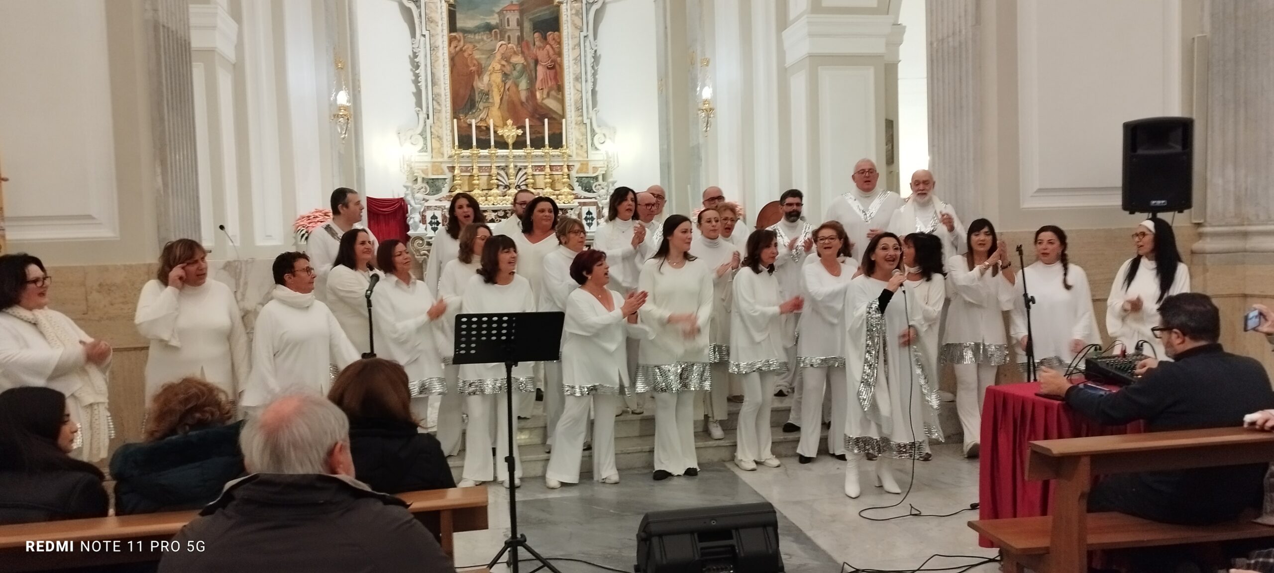 Ieri nella Chiesa di S.Maria a Pozzuoli si è tenuto il  Concerto di fine anno del Coro “Eyael Citta d Pozzuoli”.